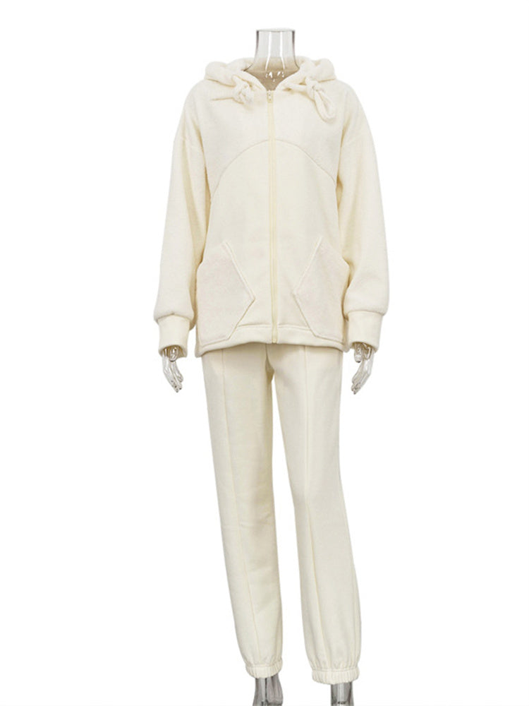 Effortlessly Elegant Cardigan with a Timeless Design
