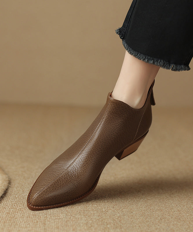 Beautifully Finished Boots in a Timeless Design