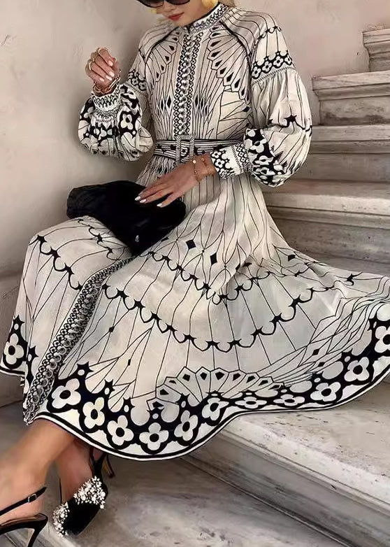 Classic Vintage Dress with a Flattering Fit