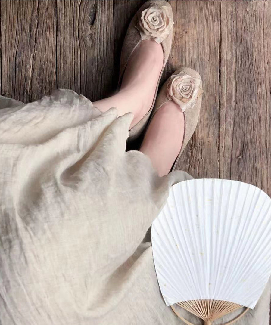 Effortlessly Elegant Shoes with a Timeless Design