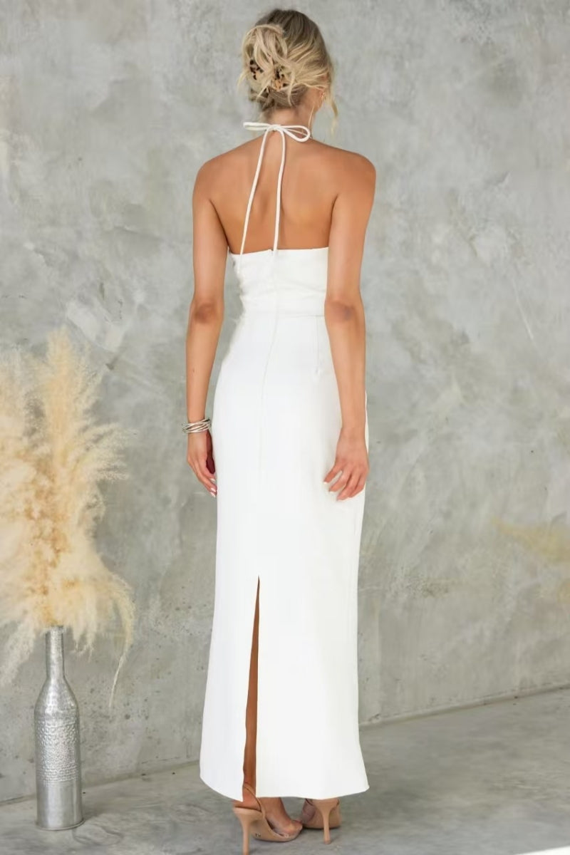 Effortlessly Elegant Garment with a Timeless Design