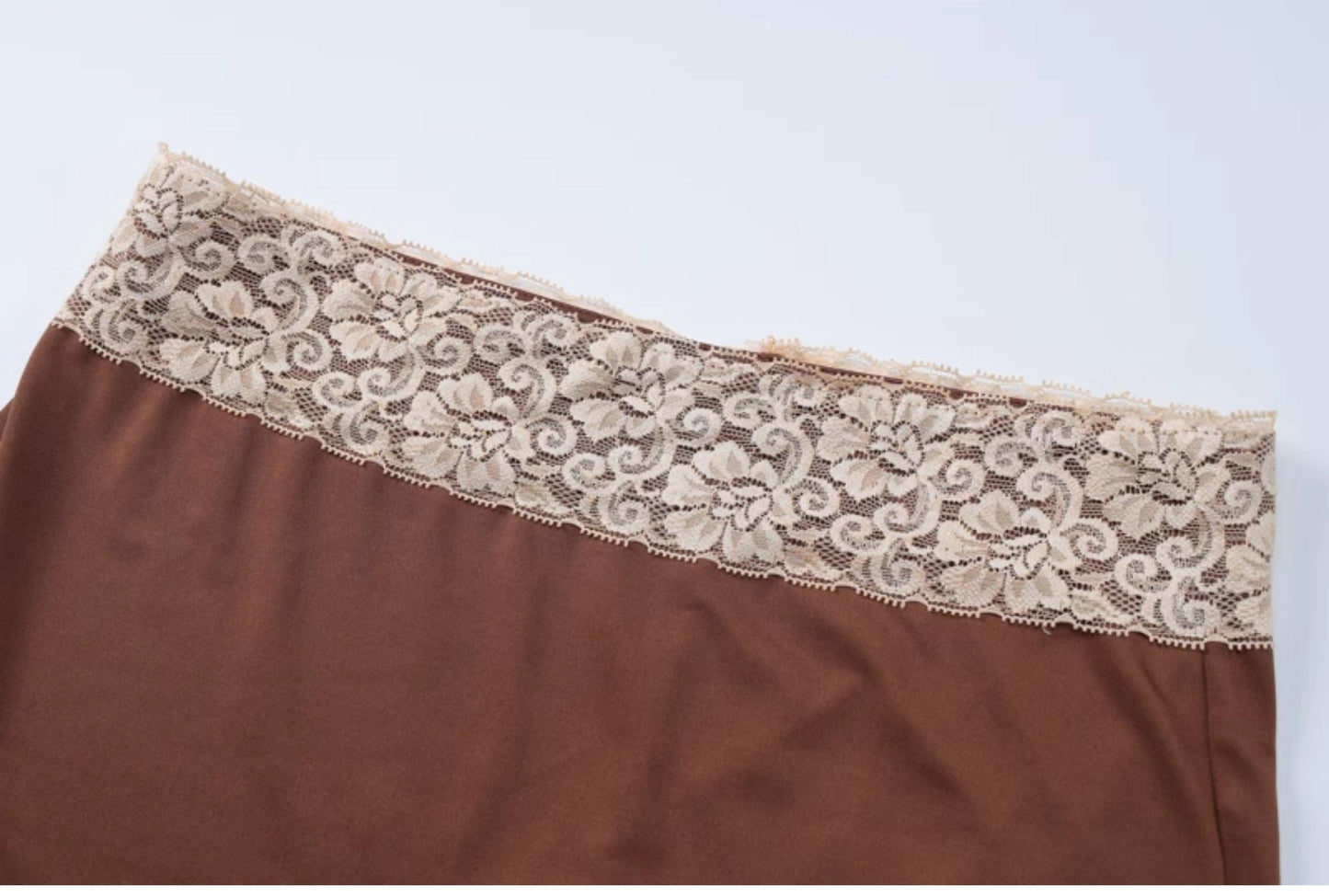 Elegantly Styled Pants for Everyday Wear