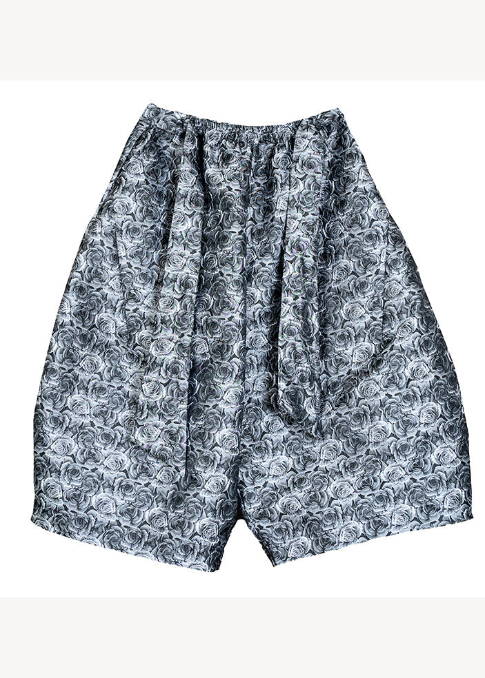Well Tailored Pants with a Graceful Silhouette