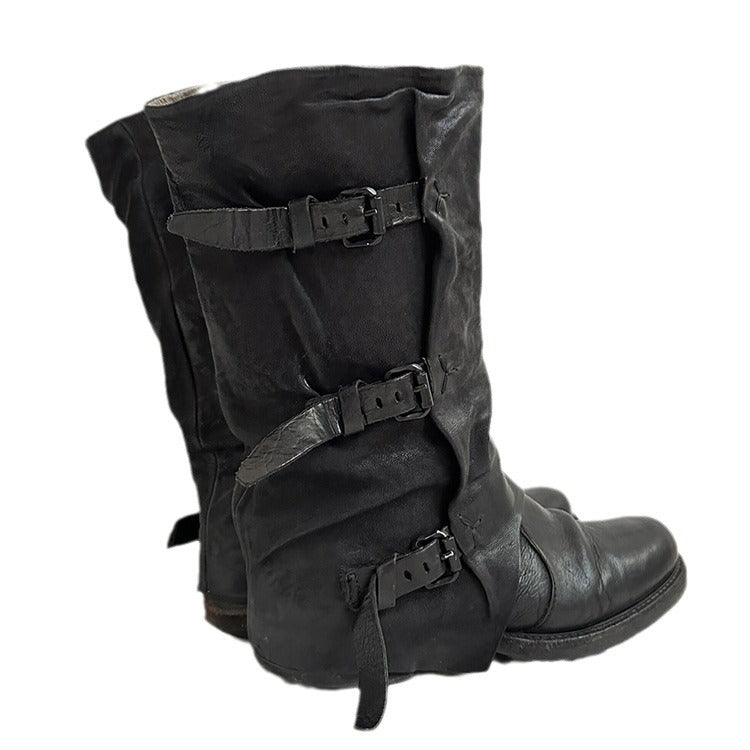 Graceful Orthopedic Boots for Modern Look