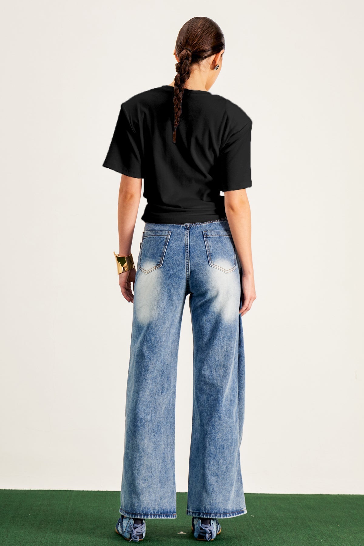 Elegantly Styled Shirt for Everyday Wear