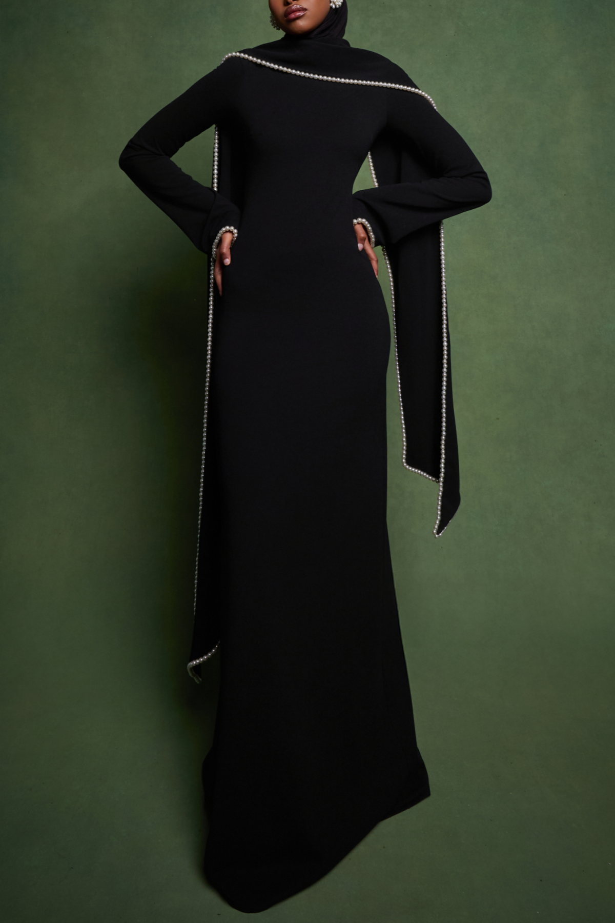 Well Tailored Dress with a Graceful Silhouette
