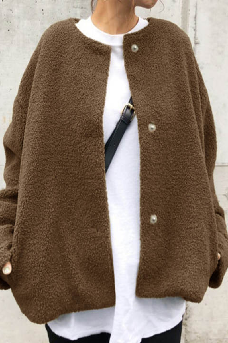 Effortlessly Elegant Garment with a Timeless Design