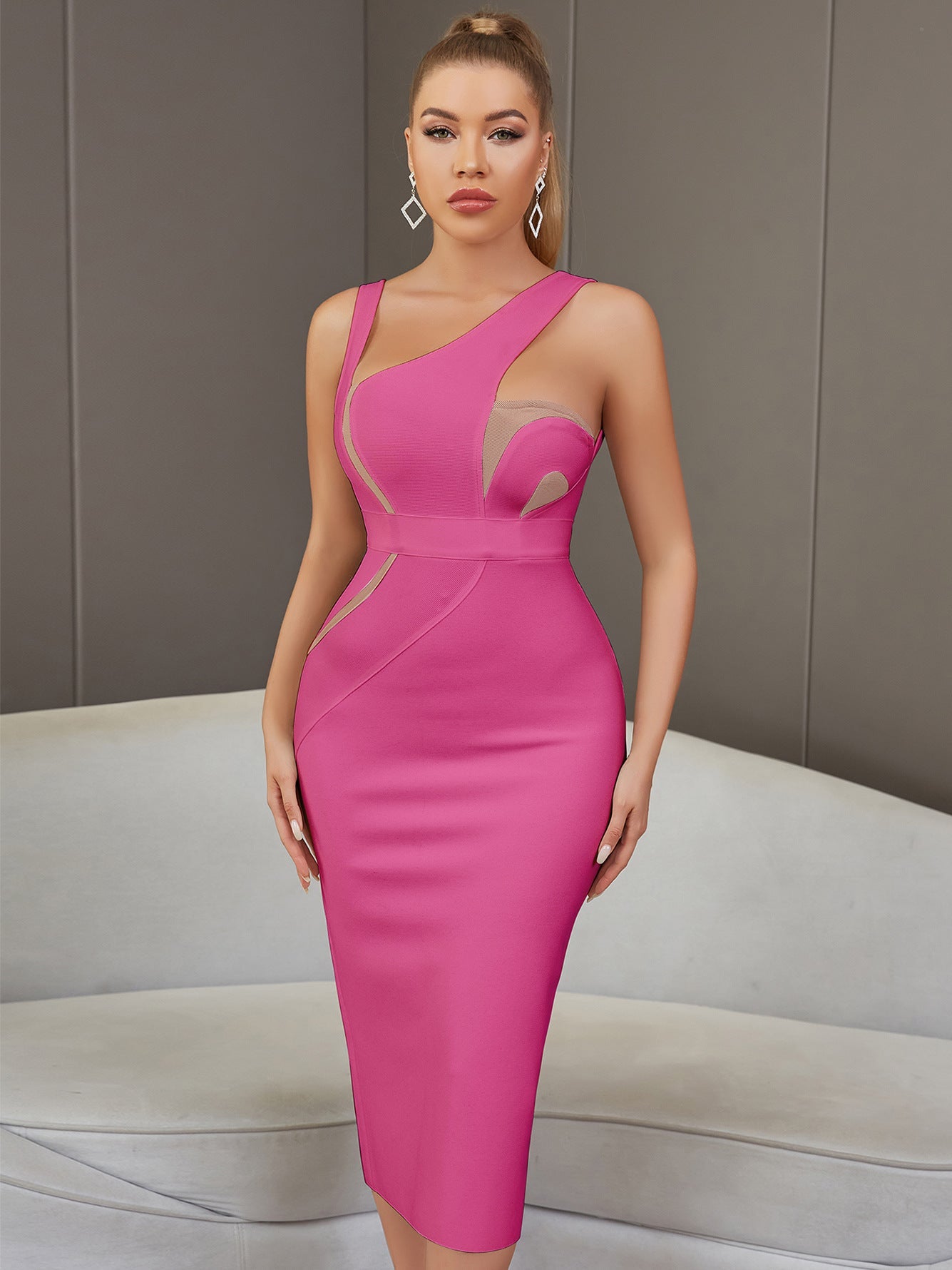 Gracefully Styled Dress for Any Occasion
