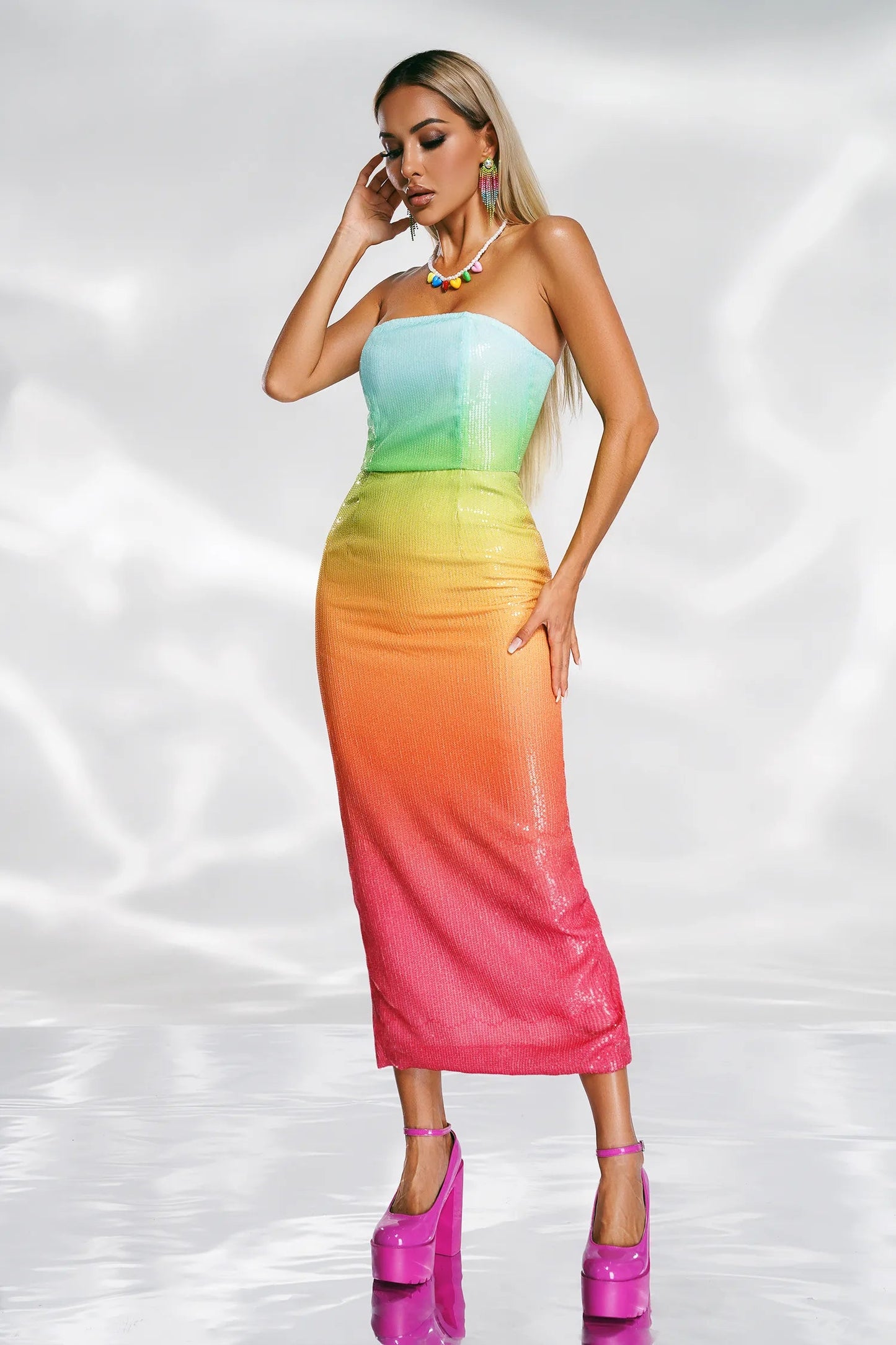 Well Tailored Dress with a Graceful Silhouette