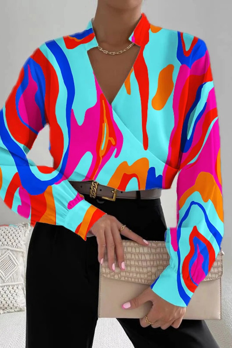 Classic Vintage Blouse with a Flattering Fit