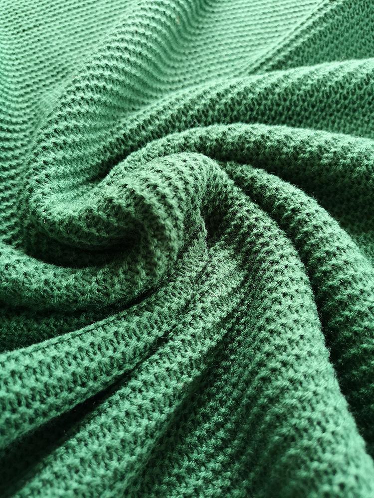 Effortlessly Elegant Sweater with a Timeless Design