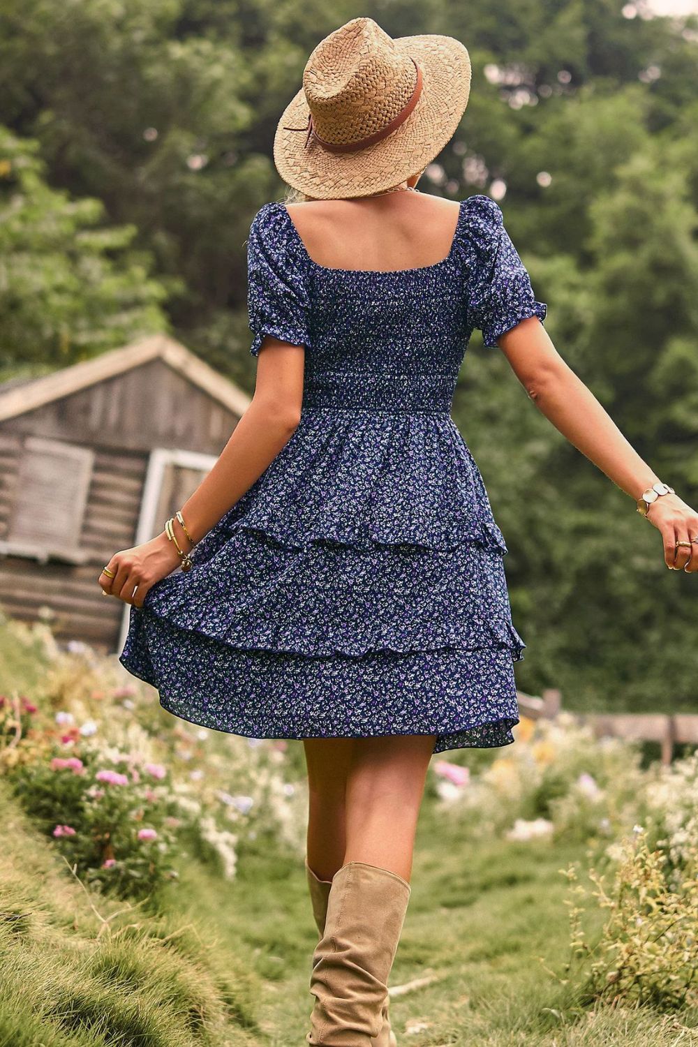 Well Tailored Dress with a Graceful Silhouette