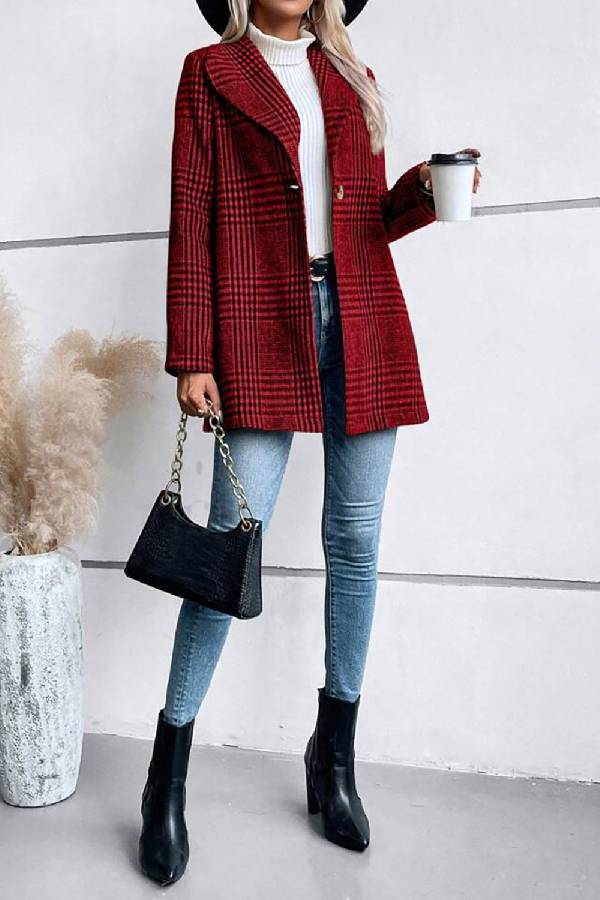 Well Tailored Jacket with a Graceful Silhouette