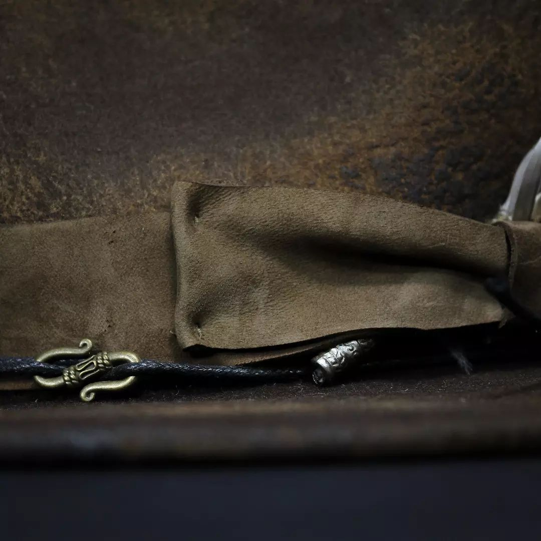 Beautifully Finished Garment in a Timeless Design