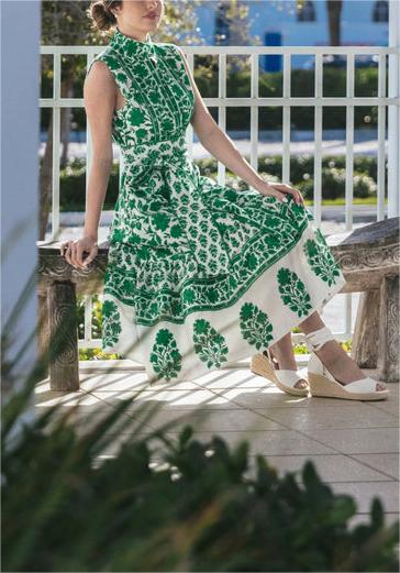 A Vintage Style Dress with Delicate Timeless Details
