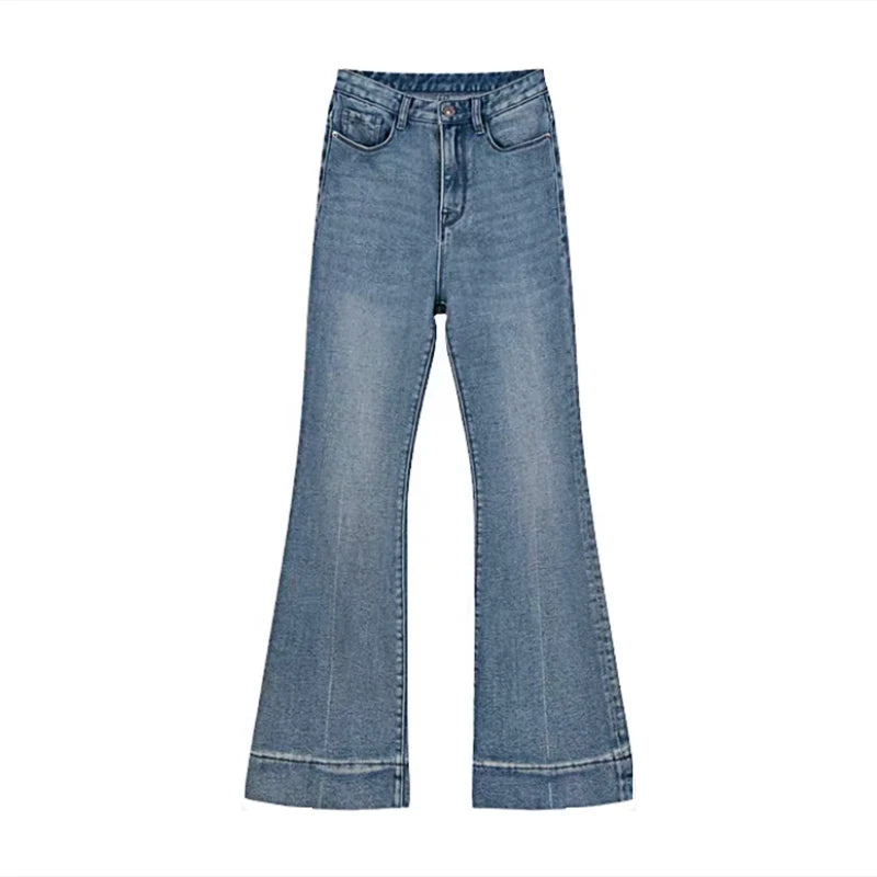 Gracefully Styled Garment for Any Occasion