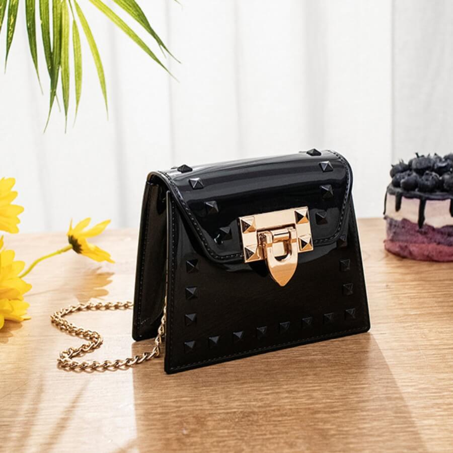 Elegantly Styled Bag for Everyday Wear