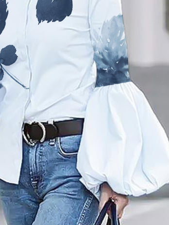 Well Tailored Blouse with a Graceful Silhouette