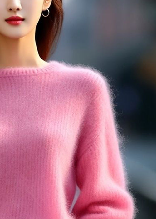 Well Tailored Sweater with a Graceful Silhouette