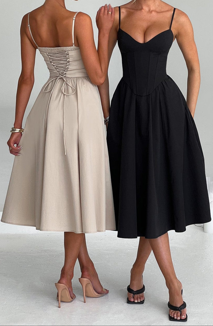 Well Tailored Dress with a Graceful Silhouette