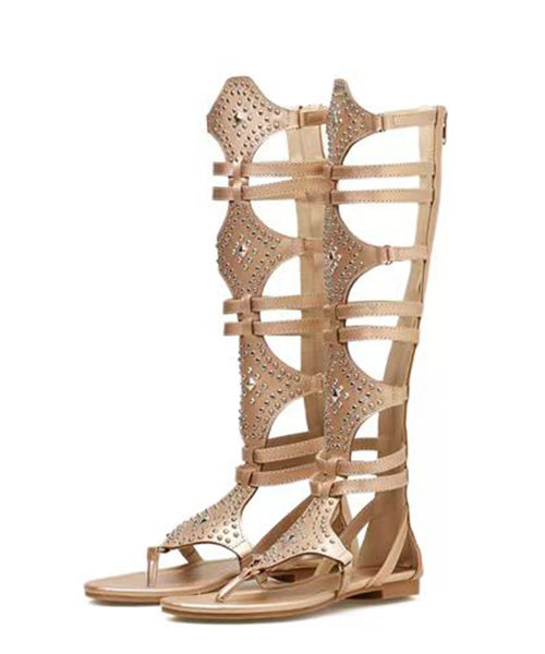 Well Tailored Sandals with a Graceful Silhouette