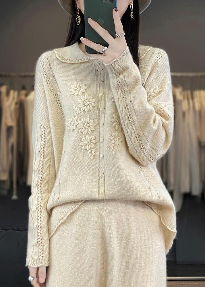 Classic Vintage Sweater with a Flattering Fit