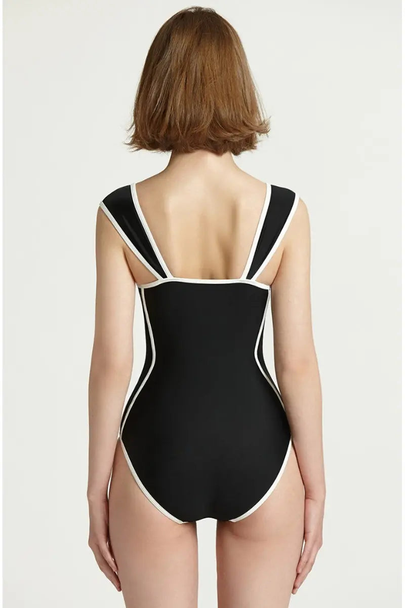 Well Tailored Swimsuit with a Graceful Silhouette