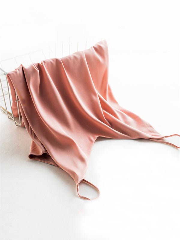 Well Tailored Top with a Graceful Silhouette