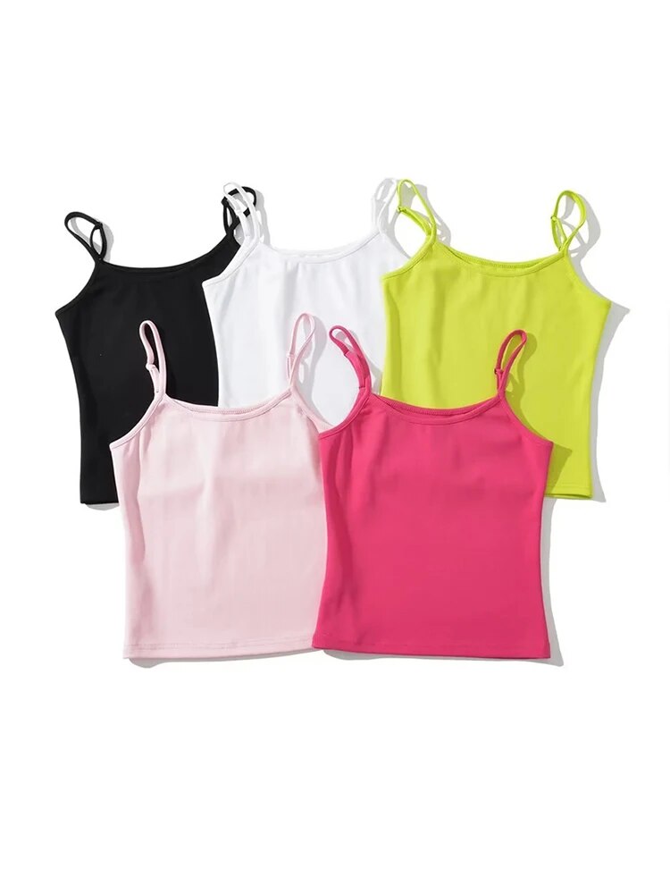 Well Tailored Top with a Graceful Silhouette