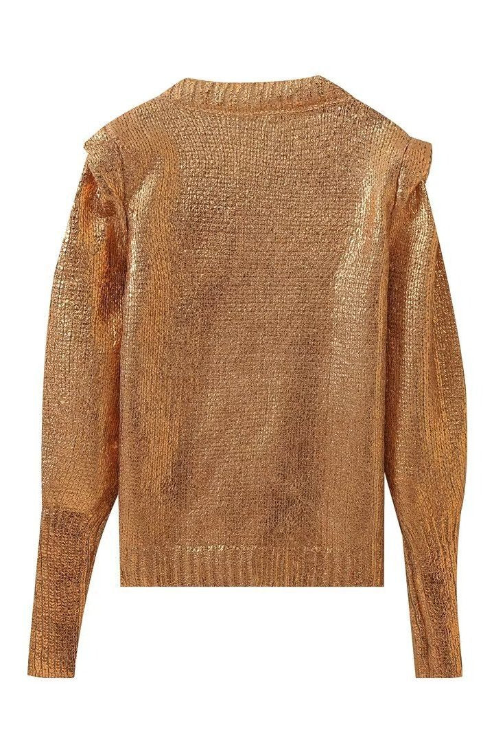 Well Tailored Sweater with a Graceful Silhouette