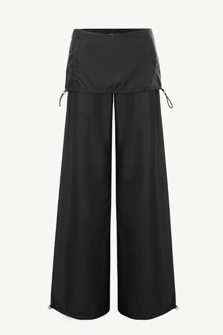 Gracefully Styled Pants for Any Occasion