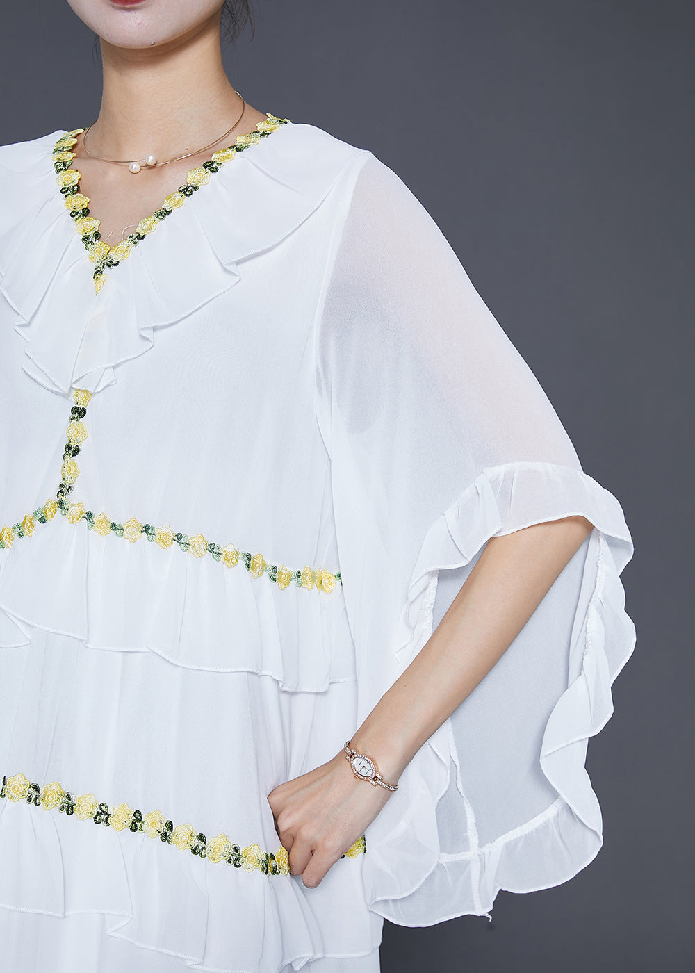 Beautifully Finished Dress in a Timeless Design