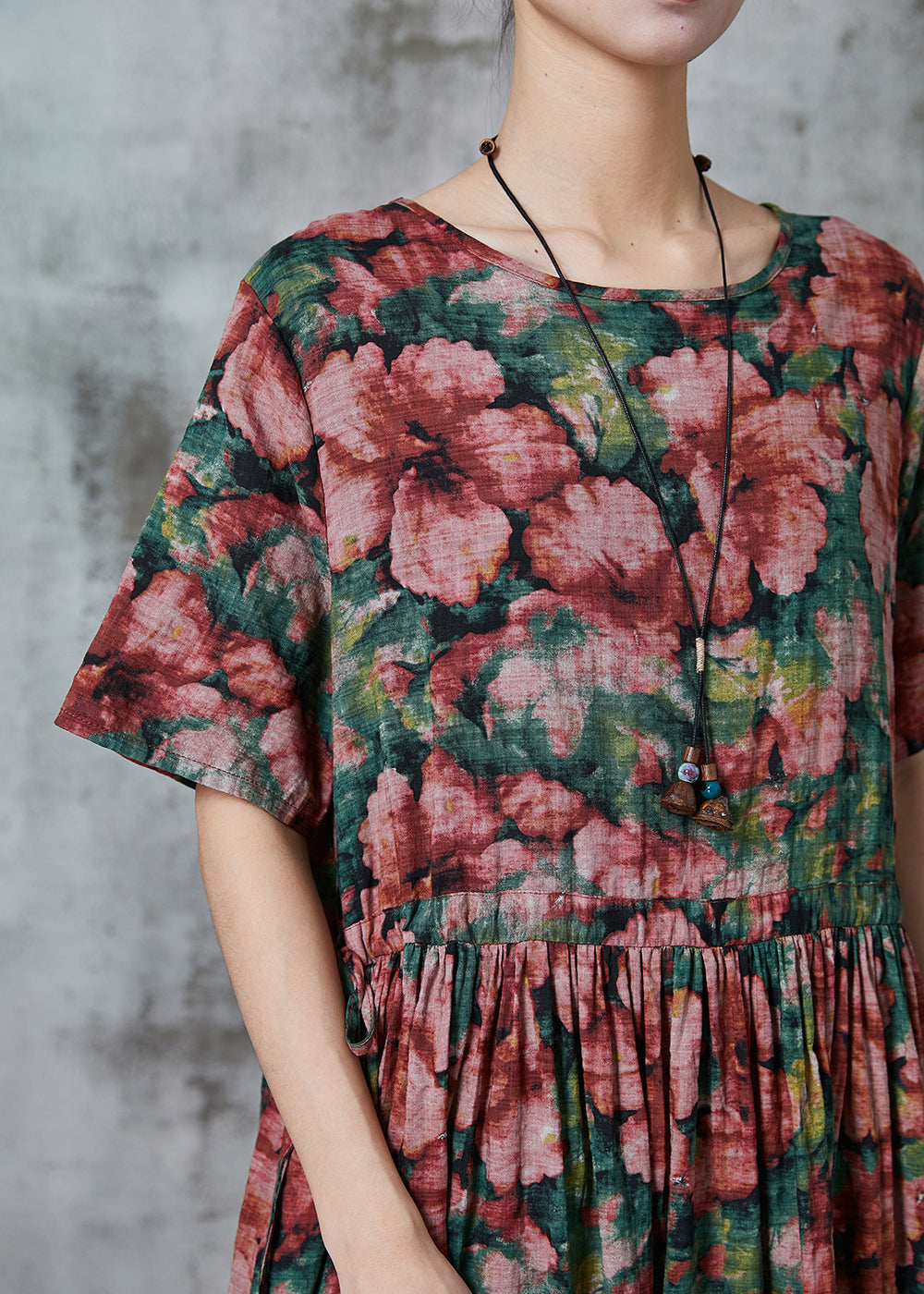 Beautifully Crafted Dress in a Classic Style