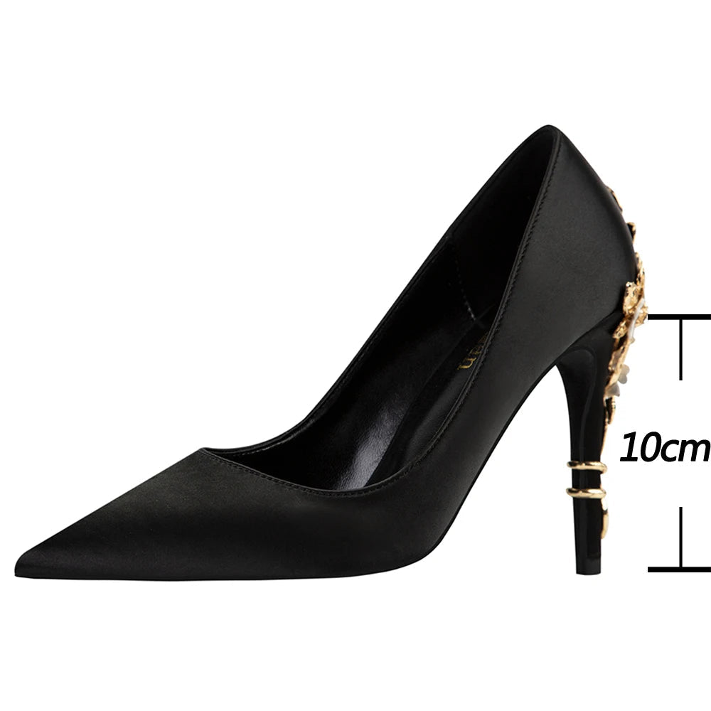 Classic Vintage Heels with a Flattering Fit