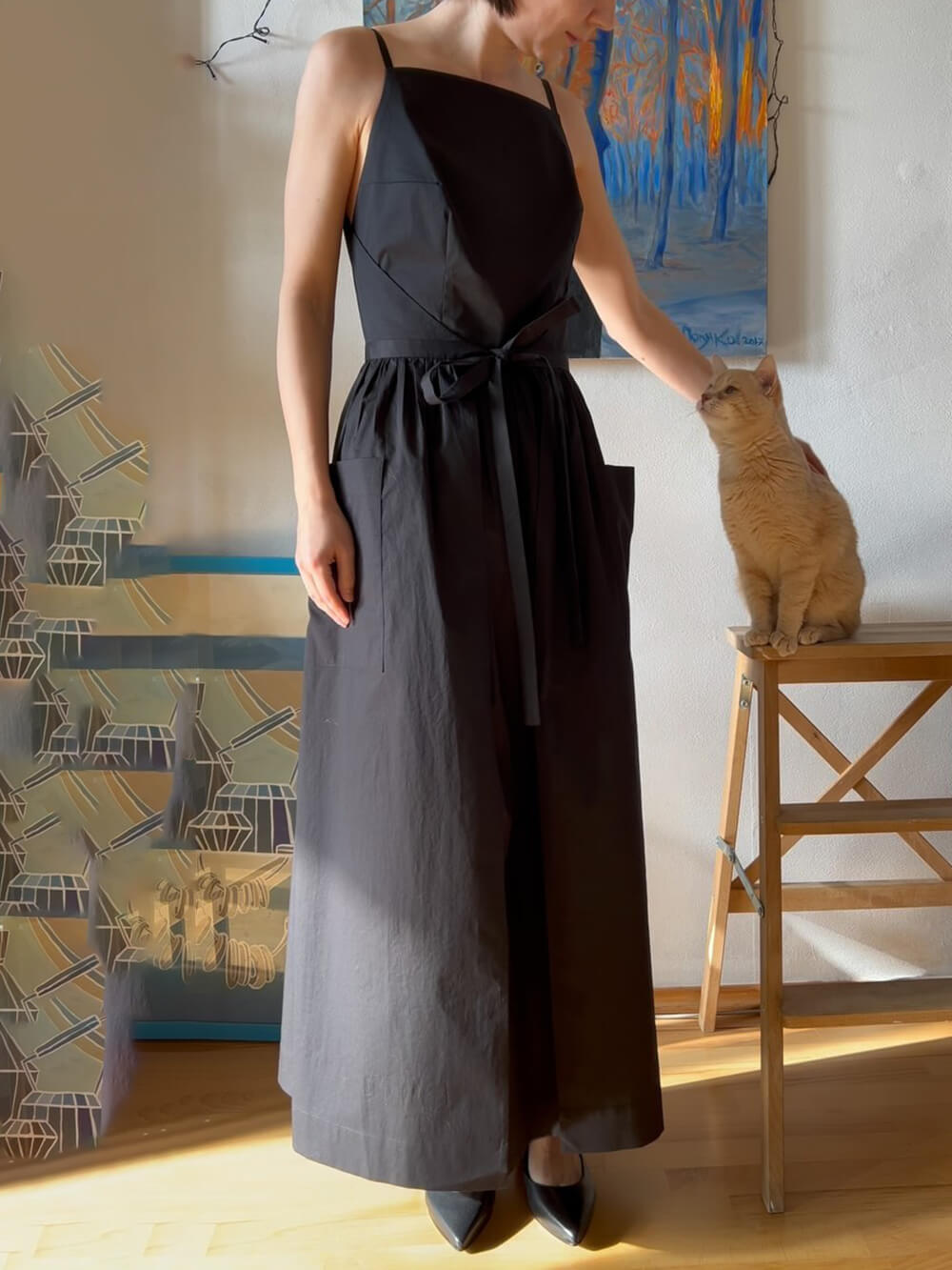 Gracefully Styled Dress for Any Occasion