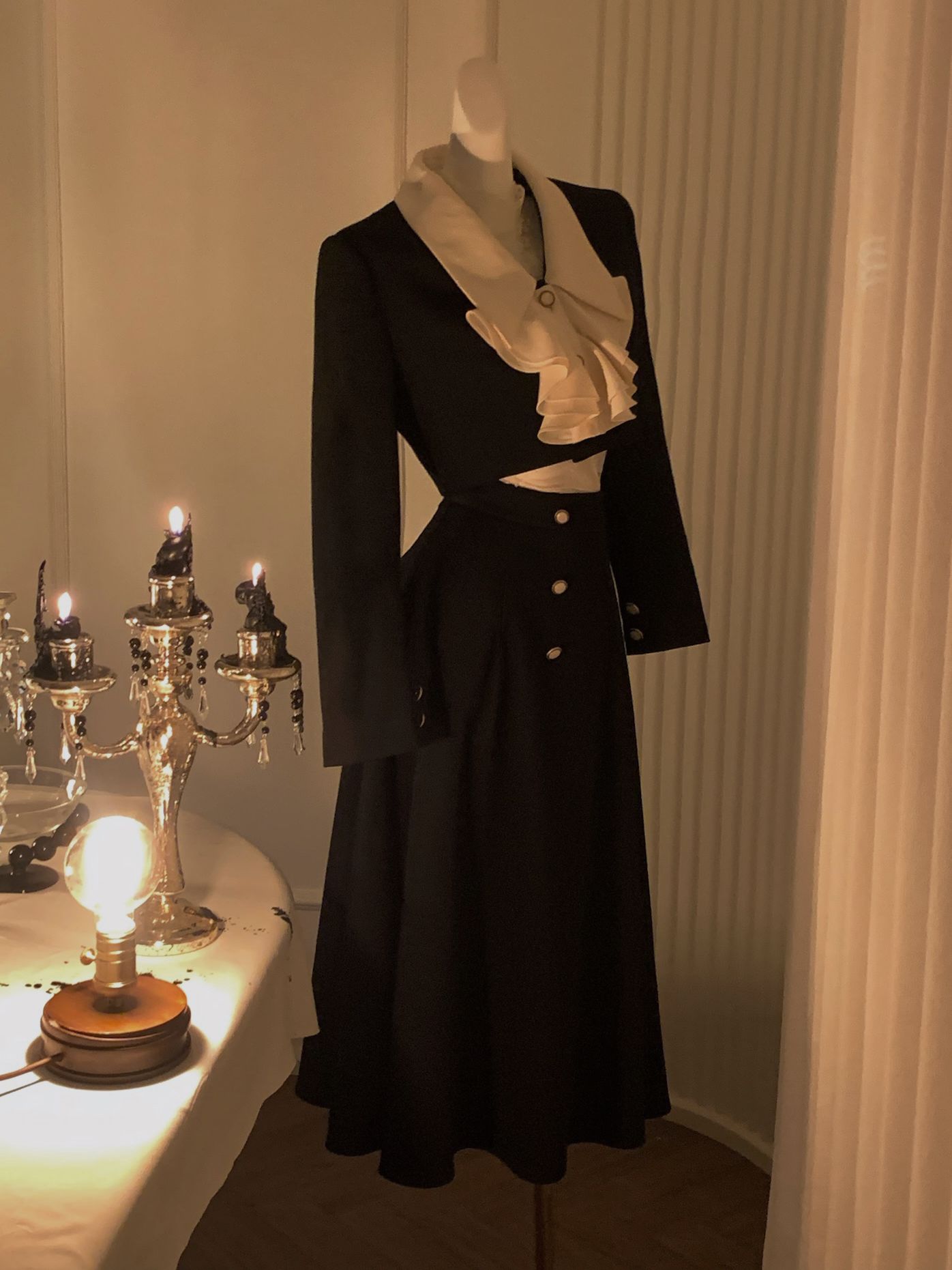 Gracefully Styled Jacket for Any Occasion