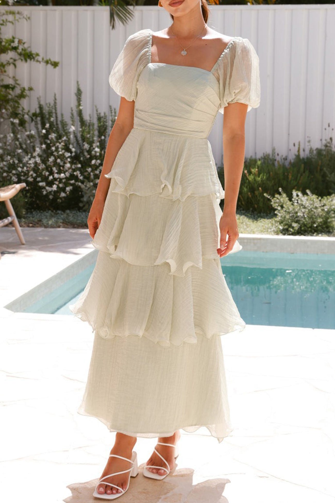 Beautifully Finished Dress in a Timeless Design