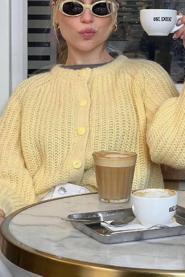Elegantly Styled Cardigan for Everyday Wear