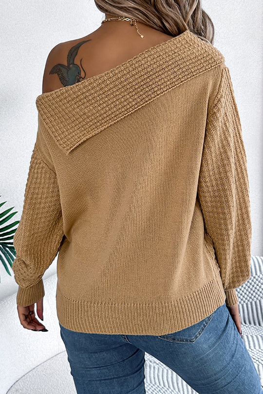 Well Tailored Sweater with a Graceful Silhouette