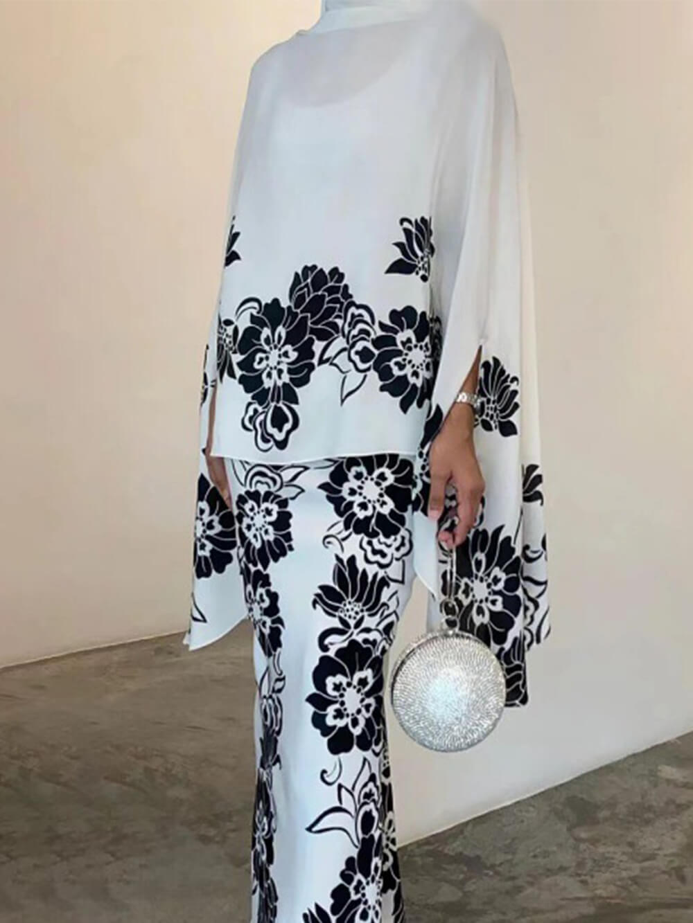 Well Tailored Garment with a Graceful Silhouette
