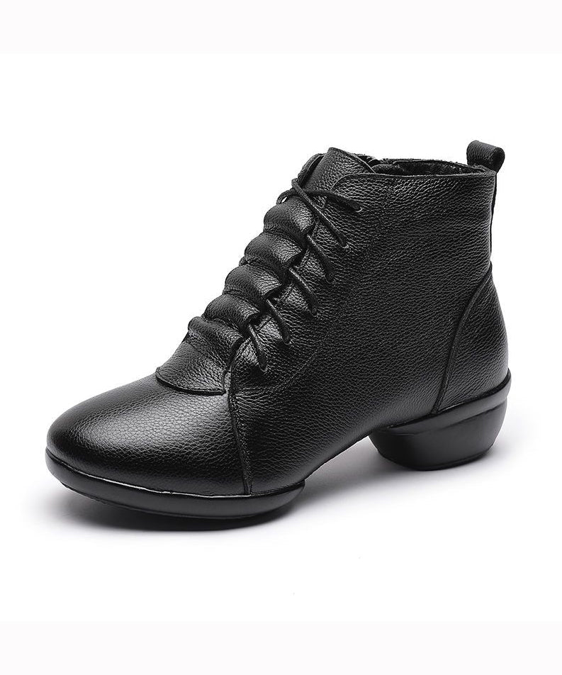Polished Boots with an Effortless Classic Look
