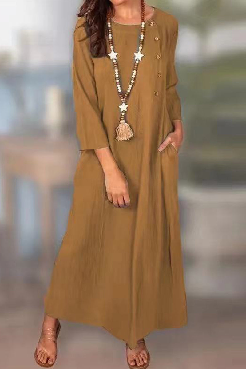 Effortlessly Elegant Dress with a Timeless Design