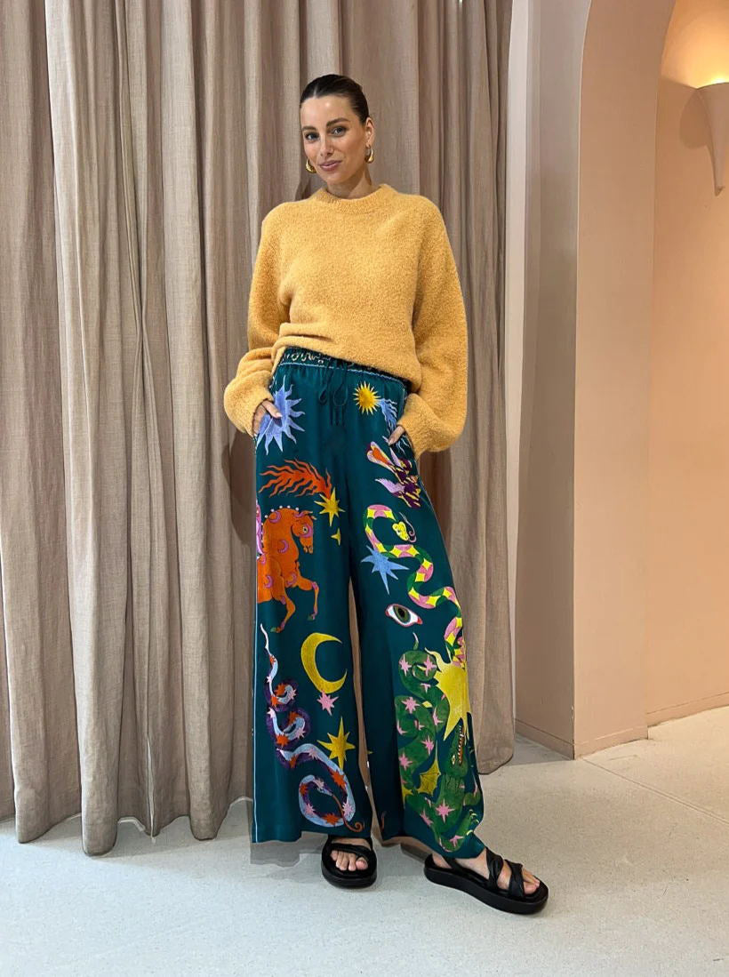 Polished Trousers with an Effortless Classic Look