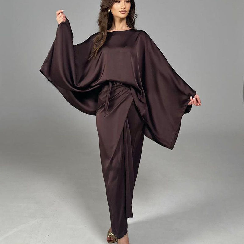 Effortlessly Elegant Garment with a Timeless Design