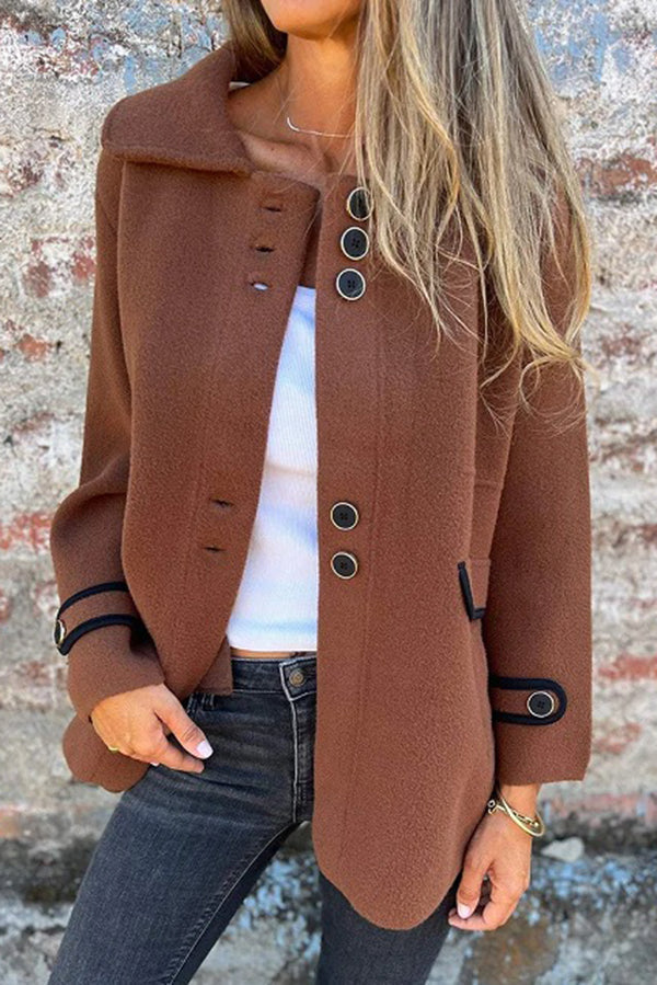 Well Tailored Coat with a Graceful Silhouette
