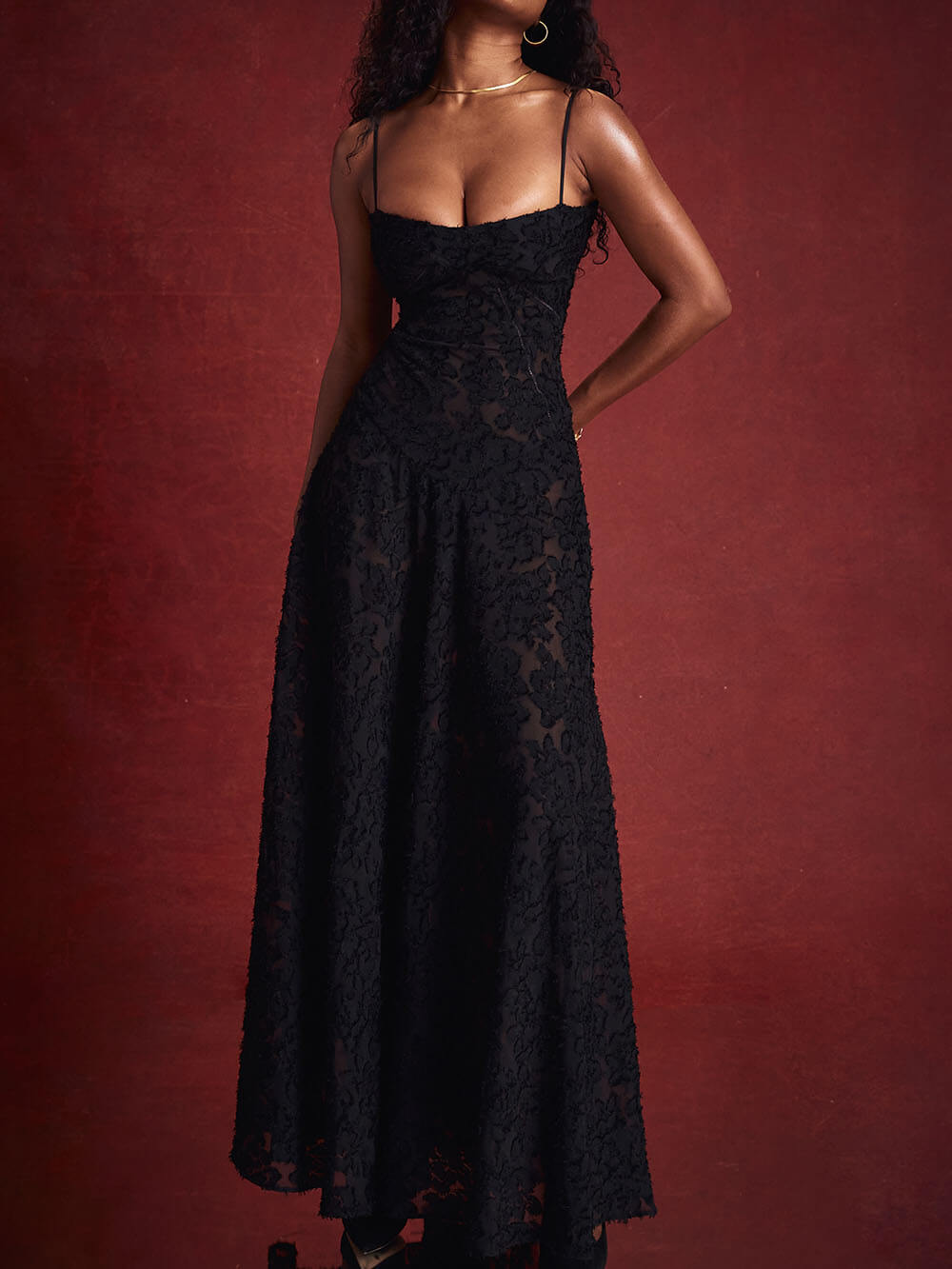 Gracefully Styled Dress for Any Occasion