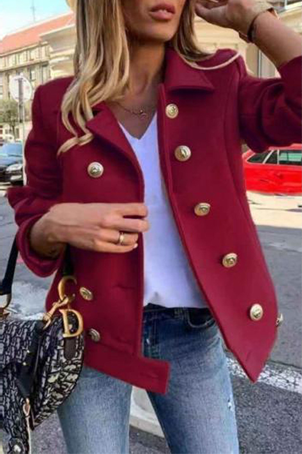 Gracefully Styled Garment for Any Occasion