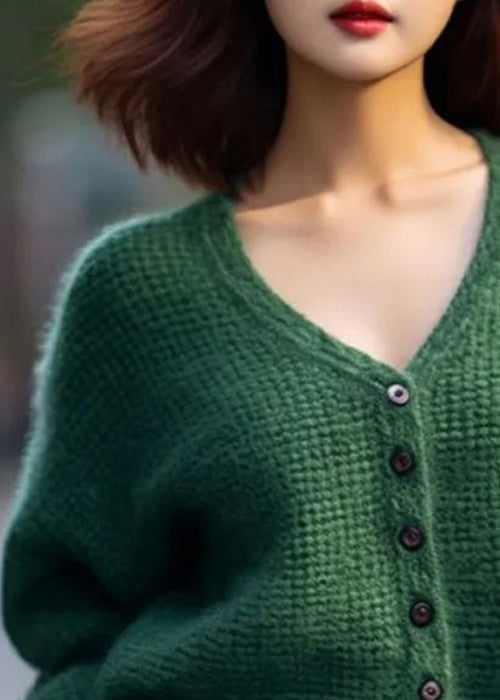 Beautifully Finished Top in a Timeless Design
