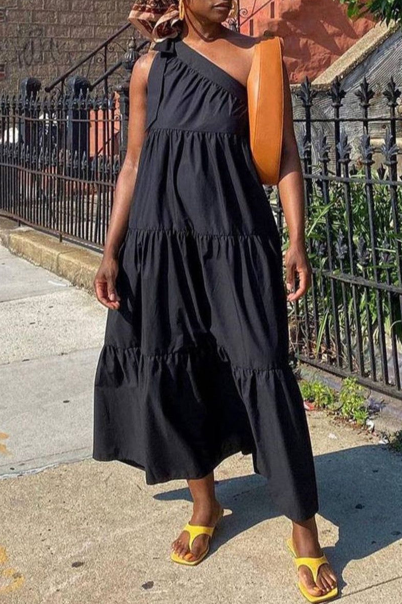 Gracefully Styled Dress for Any Occasion