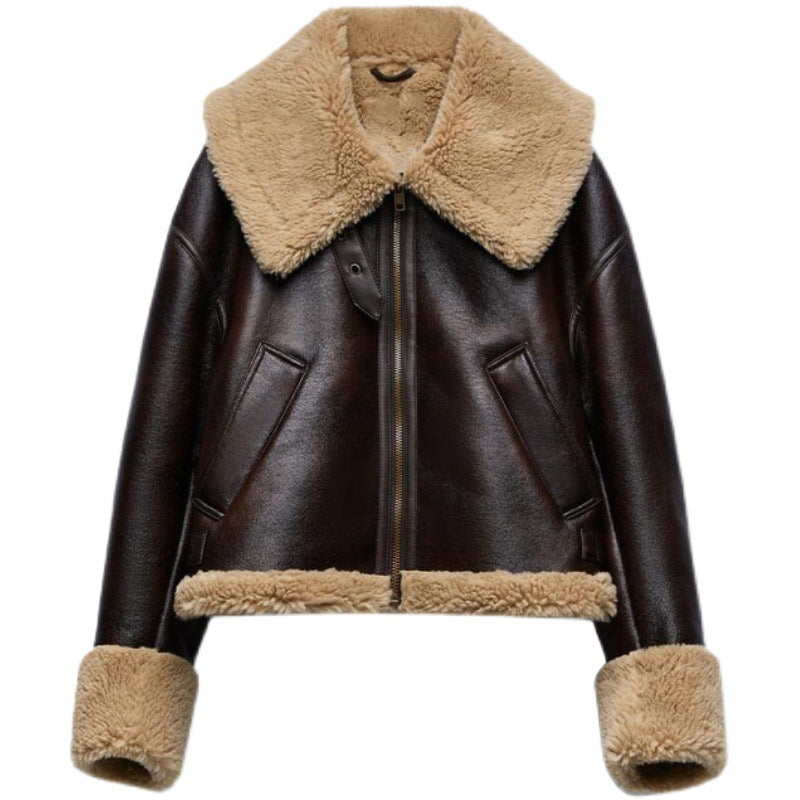 Gracefully Styled Coat for Any Occasion